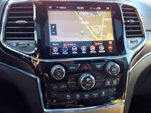 Used 2019 Jeep Grand Cherokee Limited image 18