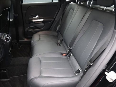 New 2025 Mercedes-Benz GLA 250 image 12