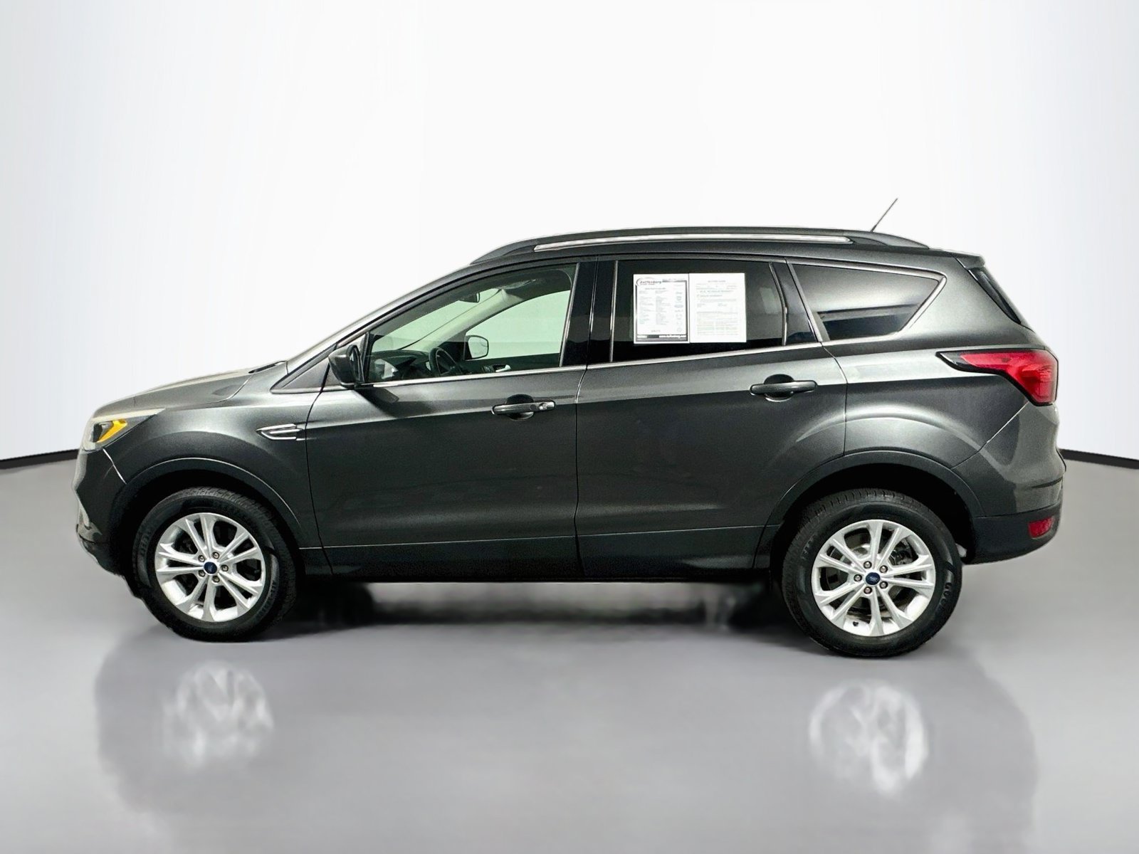 Used 2019 Ford Escape SEL AWD/4WD image 4