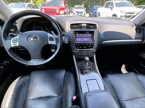 Used 2015 Lexus IS 250C w/ Navigation System Package RWD image 21