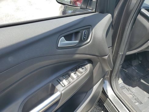 Used 2018 Ford Escape SE FWD image 18
