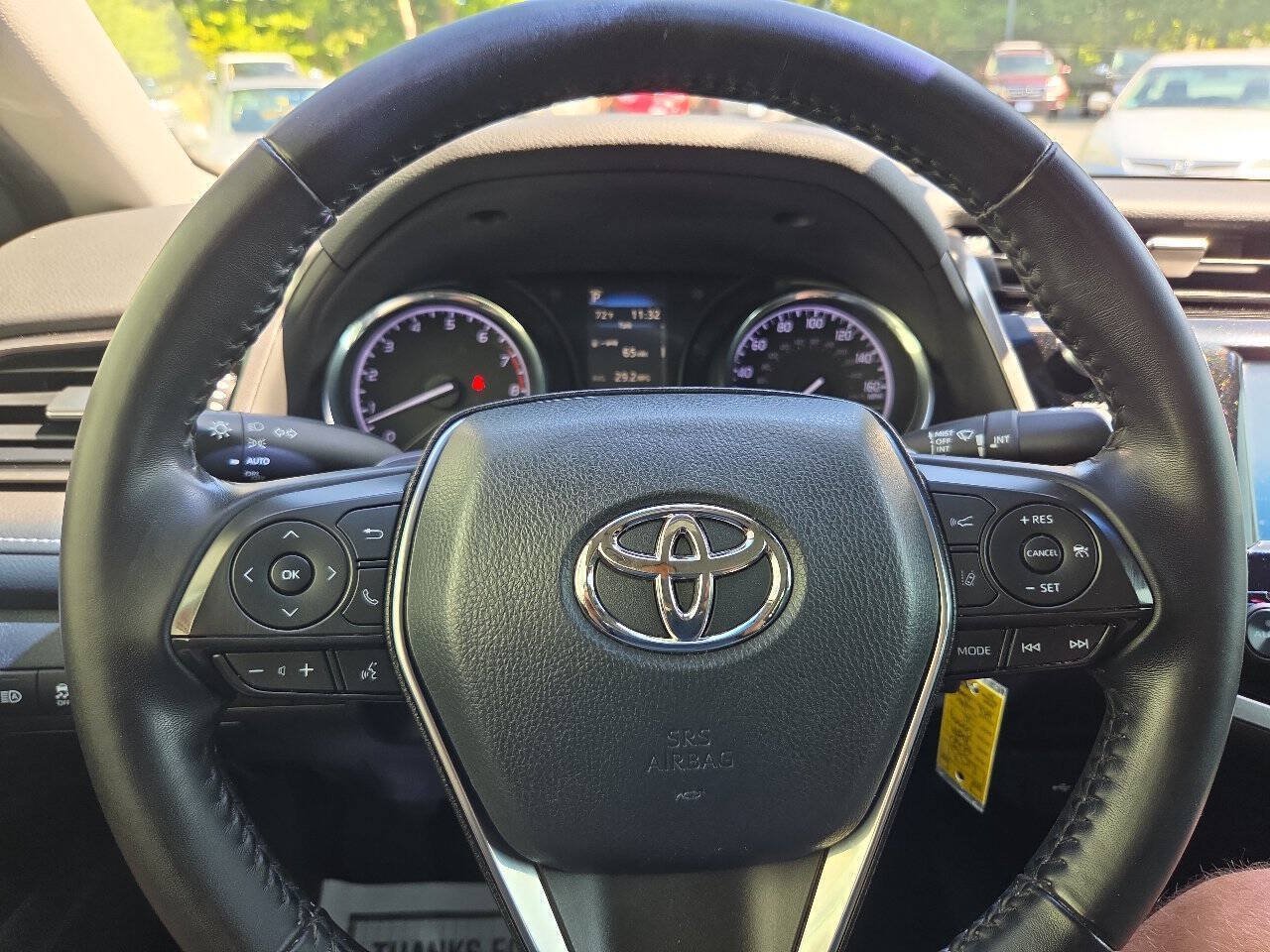 Used 2020 Toyota Camry SE FWD image 15