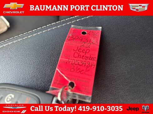 Used 2022 Jeep Cherokee Limited AWD/4WD image 31