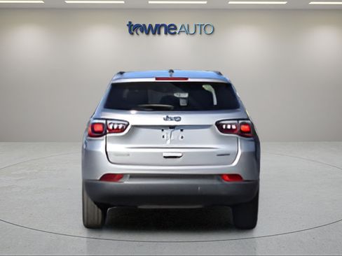 Used 2022 Jeep Compass Latitude w/ Convenience Group AWD/4WD image 7