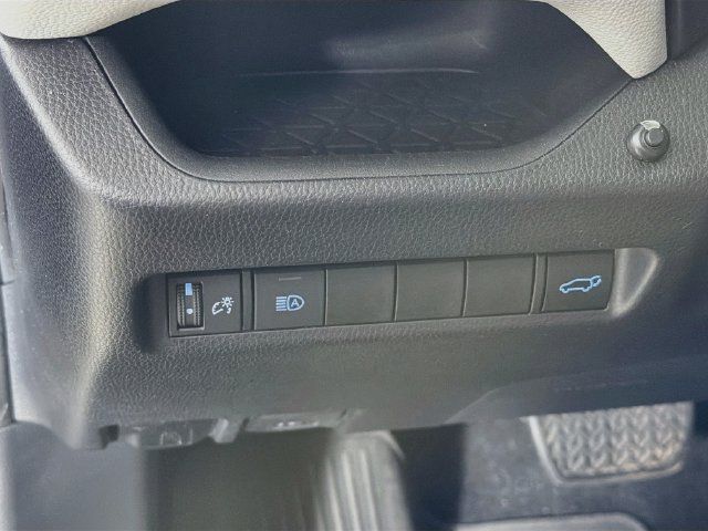 Used 2021 Toyota RAV4 XLE Premium FWD image 12