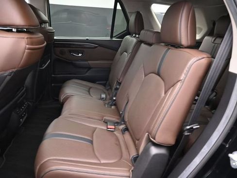 Used 2025 Honda Pilot Elite image 10