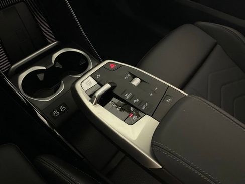 Certified 2025 BMW X2 xDrive28i AWD/4WD image 18