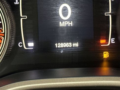 Used 2014 Jeep Cherokee Latitude image 12