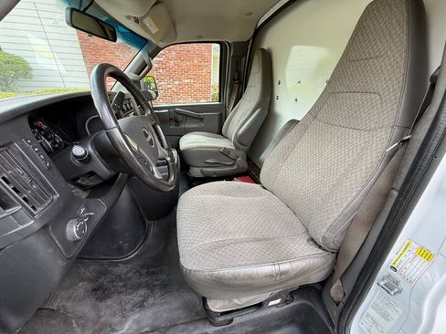 Used 2019 GMC Savana 3500 w/ Power Convenience Package RWD image 8