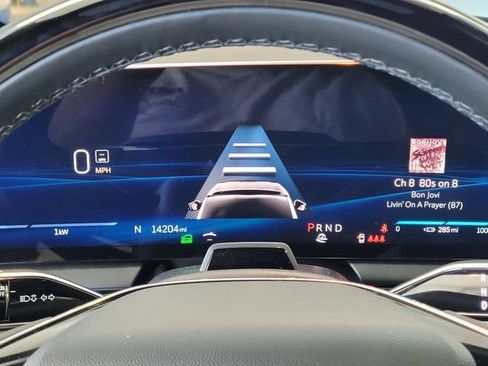 Certified 2025 Cadillac Optiq Sport 2 w/ LPO, Floor Liner Package AWD/4WD image 22