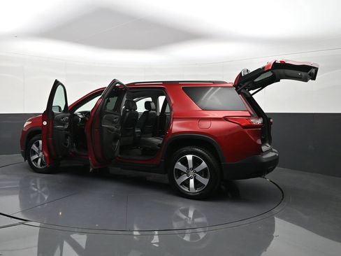 Certified 2019 Chevrolet Traverse LT w/ LT Premium Package AWD/4WD image 41