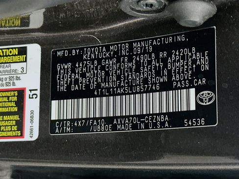 Used 2020 Toyota Camry LE w/ Convenience Package image 12