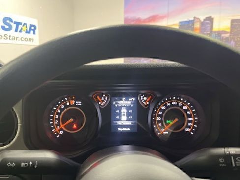 New 2026 Jeep Gladiator Sport AWD/4WD image 12