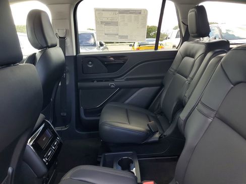 New 2025 Lincoln Aviator 2WD w/ Jet Appearance Package image 11