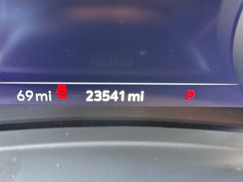 Used 2023 Buick Envision Essence image 22