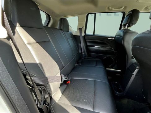 Used 2016 Jeep Compass High Altitude image 25