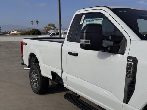 Used 2025 Ford F350 XLT w/ FX4 Off-Road Package AWD/4WD image 5