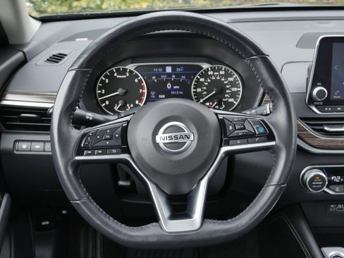 Certified 2021 Nissan Altima 2.5 Platinum image 7