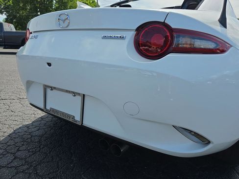 Used 2020 MAZDA MX-5 Miata RF 100th Anniversary RWD image 33
