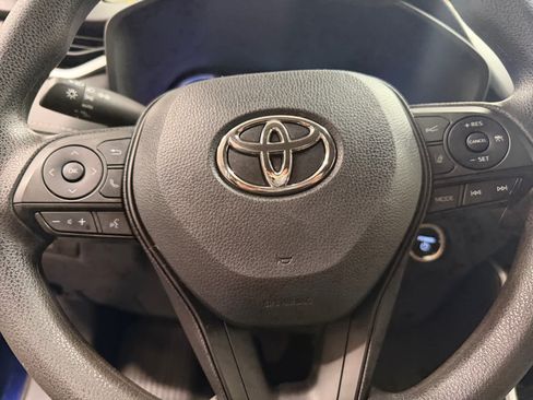 Used 2023 Toyota RAV4 XLE AWD/4WD image 25