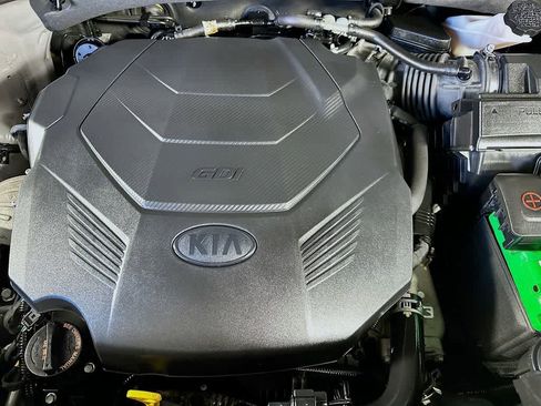 Used 2019 Kia Sorento SX image 9