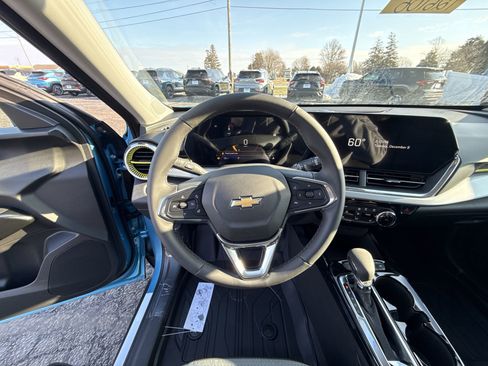 New 2026 Chevrolet Trax LT w/ Driver Confidence Package FWD image 44