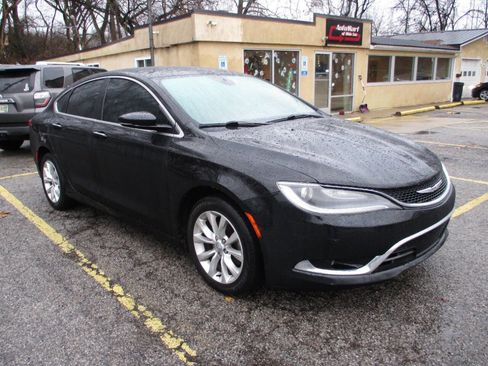 Used 2015 Chrysler 200 C image 4