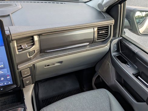 Used 2024 Ford F150 Lightning Flash image 17