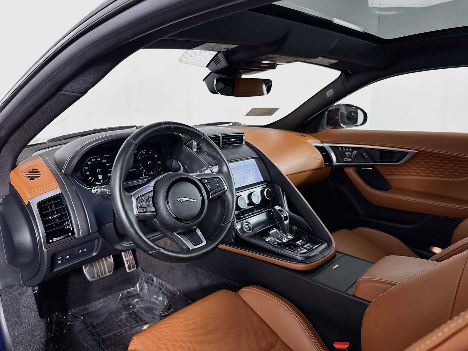Used 2023 Jaguar F-TYPE R-Dynamic AWD/4WD image 9