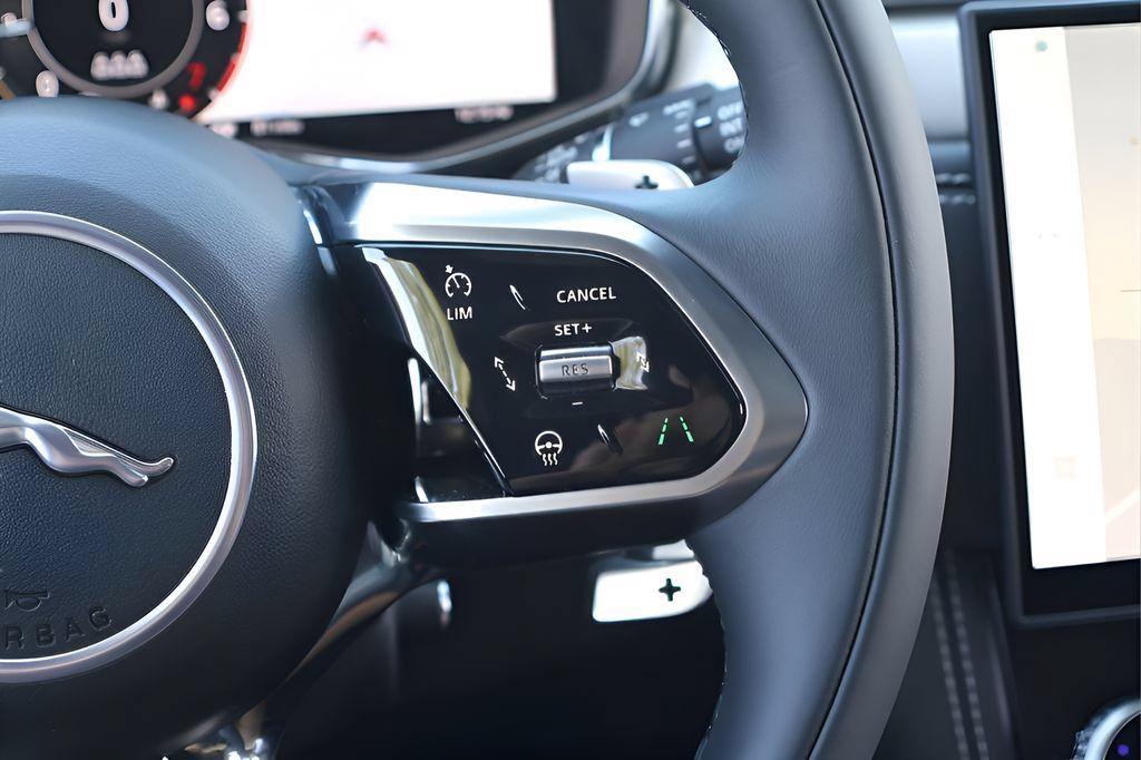 New 2026 Jaguar F-PACE R-Dynamic S AWD/4WD image 21