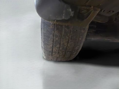 Used 2017 Hyundai Santa Fe SE w/ Cargo Package image 16