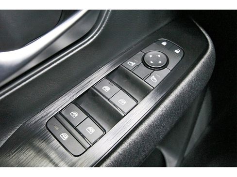 New 2026 Nissan Kicks SV w/ Charging Package image 18