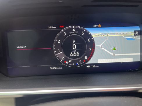 Used 2019 Land Rover Range Rover HSE image 25