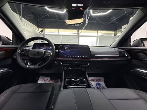 Used 2026 Chevrolet Traverse Z71 image 14