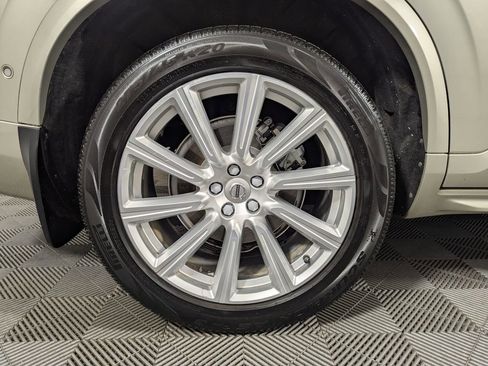 Used 2017 Volvo XC90 T6 Momentum w/ Vision Package AWD/4WD image 31