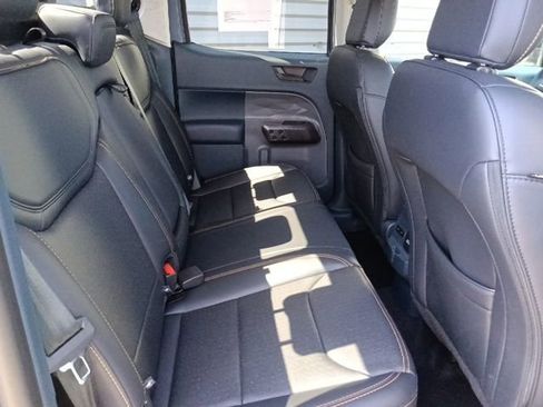 Certified 2025 Ford Maverick Tremor image 30