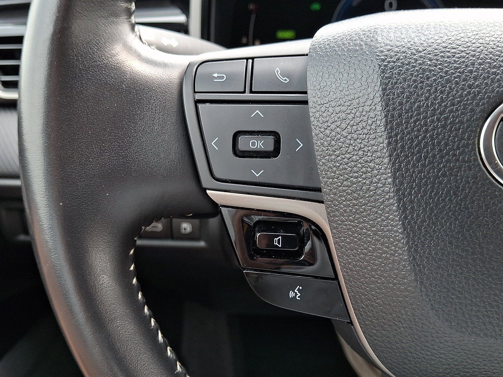 Used 2025 Toyota Camry SE FWD image 22