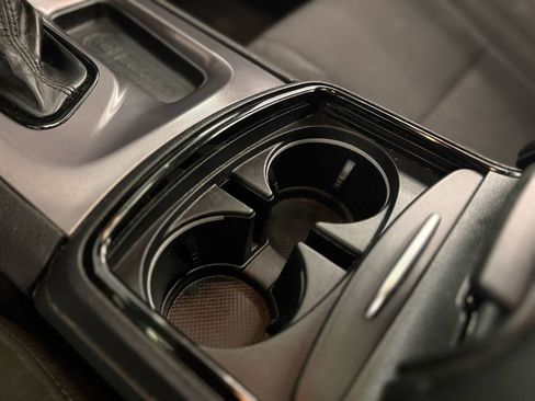 Used 2020 Dodge Charger SXT w/ Blacktop Package image 30