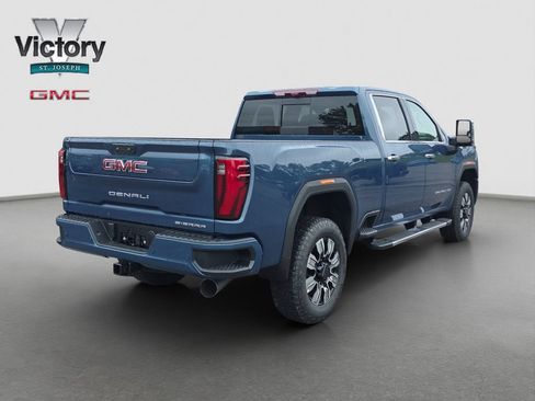 New 2026 GMC Sierra 2500 Denali w/ Denali Reserve Package AWD/4WD image 18