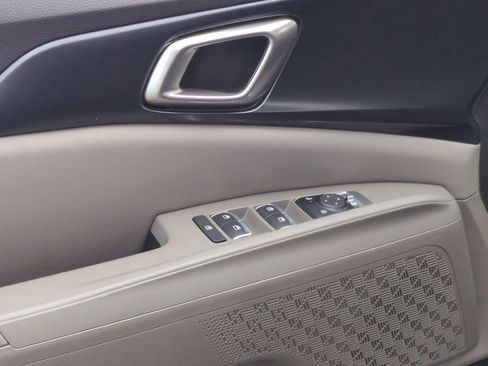 New 2026 Kia Carnival LXS FWD image 23