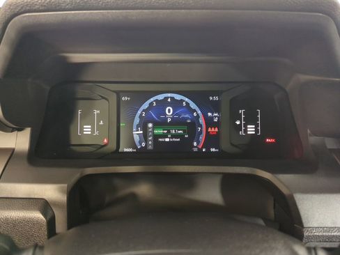 Used 2025 Toyota Tacoma SR5 image 36