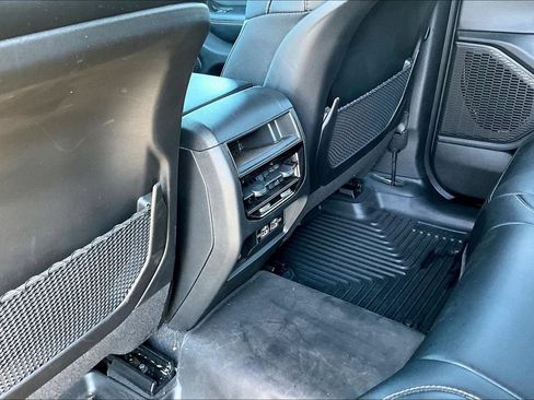Used 2024 Jeep Grand Cherokee Altitude AWD/4WD image 10