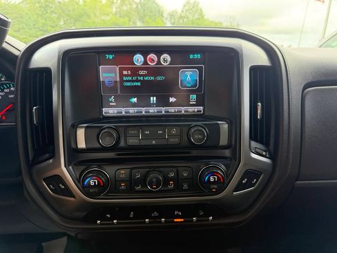 Used 2015 Chevrolet Silverado 1500 LTZ Z71 w/ LTZ Plus Package AWD/4WD image 10