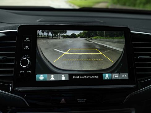 Certified 2025 Honda Ridgeline Black Edition image 31