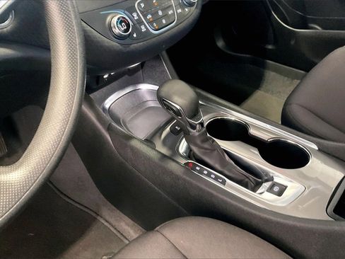 Used 2025 Chevrolet Malibu LT image 11