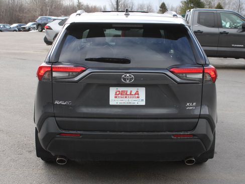 Used 2020 Toyota RAV4 XLE Premium AWD/4WD image 4