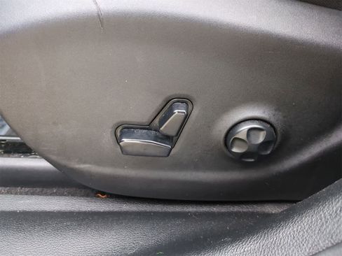 Certified 2020 Jeep Cherokee Latitude Plus image 17