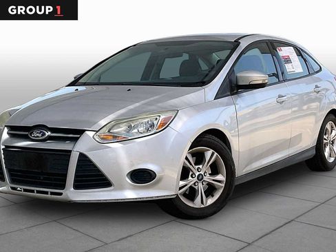 Used 2014 Ford Focus SE FWD image 1