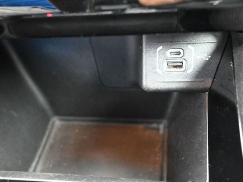 Used 2023 Jeep Compass Trailhawk image 15