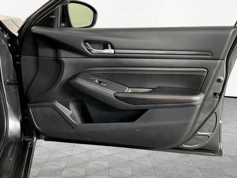 Certified 2022 Nissan Altima 2.5 SR FWD image 27